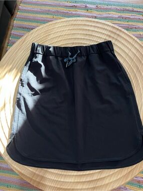 lululemon Black Elastic Waist Athletic skirt